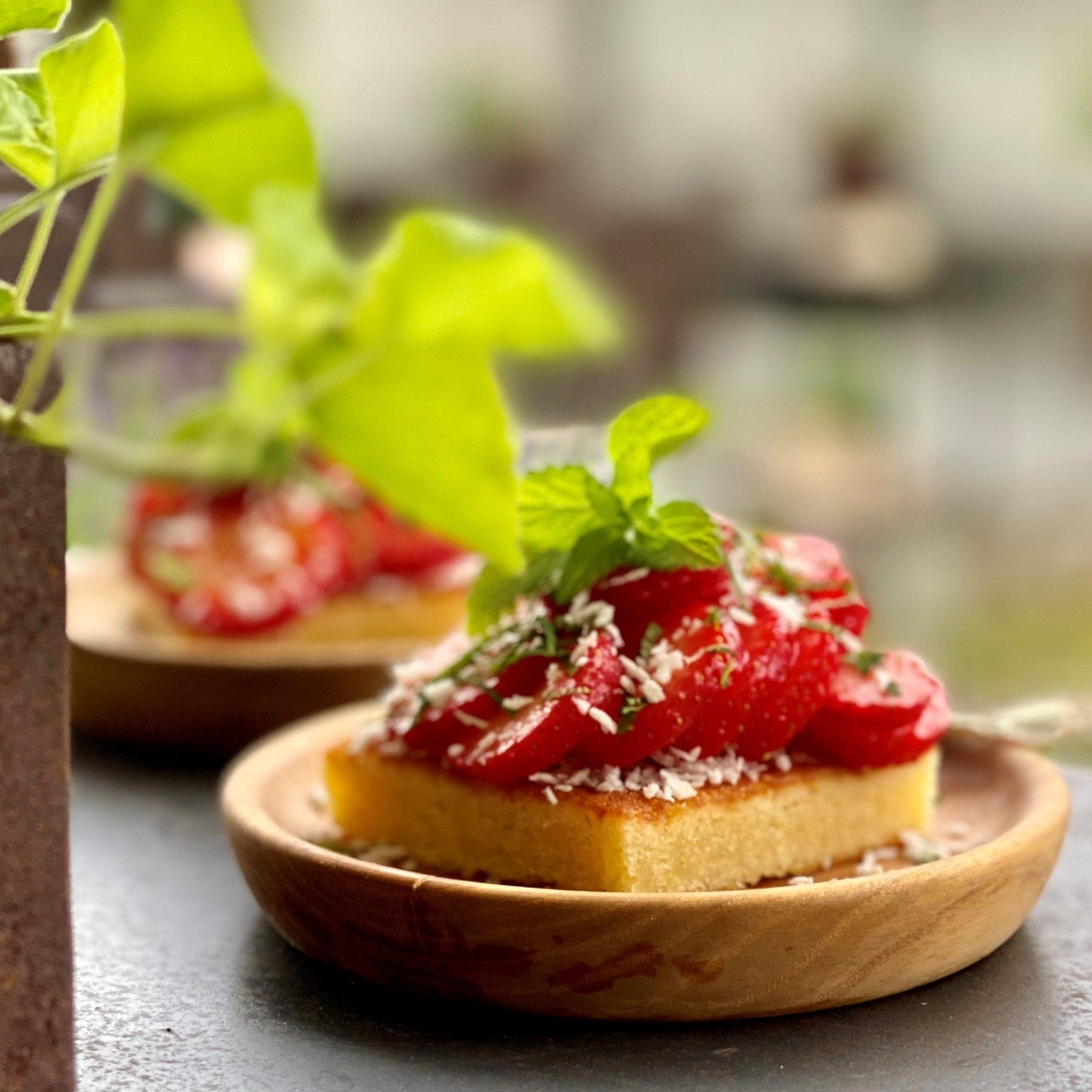 Unik By Hand Köksredskap Serveringstallrik i ek – 11 cm