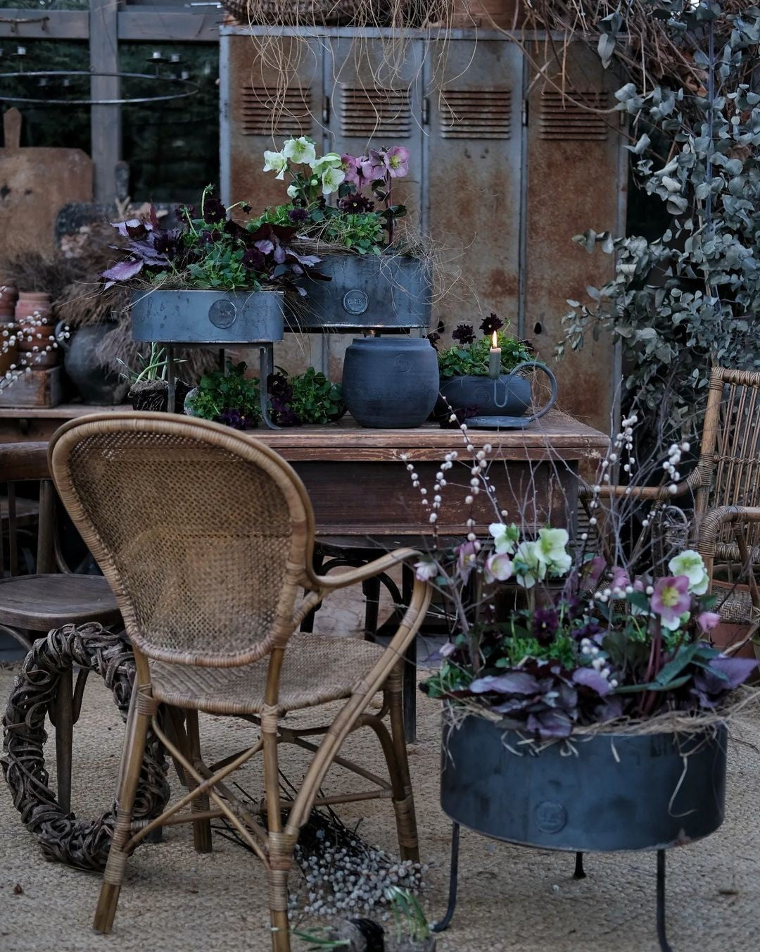 Återförsäljare inom inredning, trädgård och blomsterbranschen.