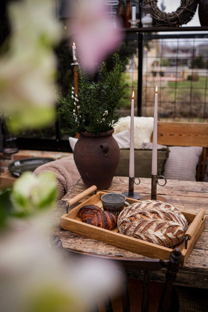 Ekbricka med handtag 50 cm – handgjord serveringsbricka i ek