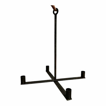 Iron Hanging Candleholder 40 cm – fristående ljusstake i järn
