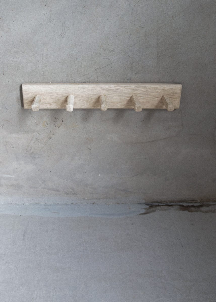 Unik By Hand Kroklister 50cm 5 krokar Knopplist i ek – med handsnidade krokar