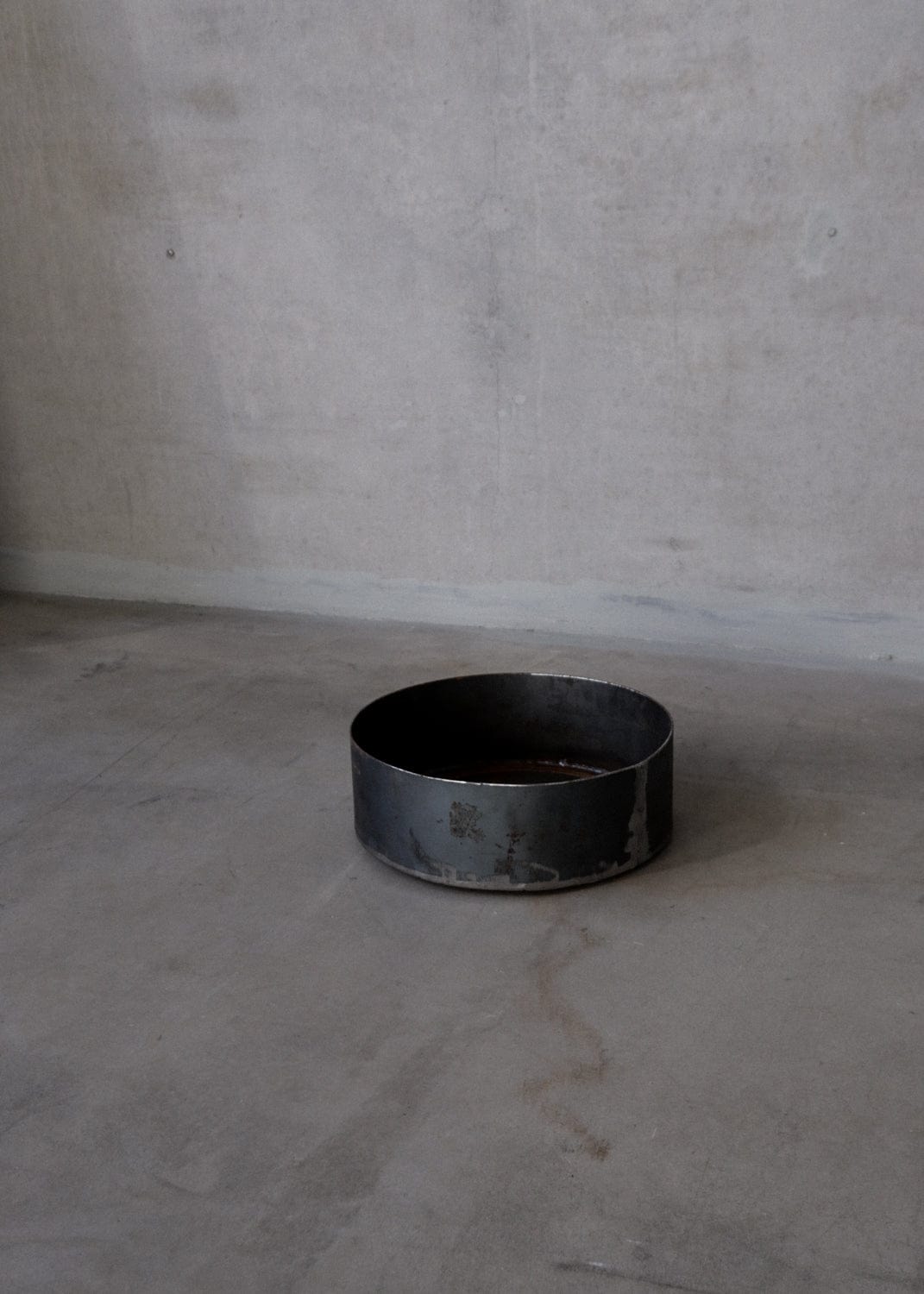 Unik By Hand Krukor 30x10cmH Rund stålkruka – låg planteringsmodell