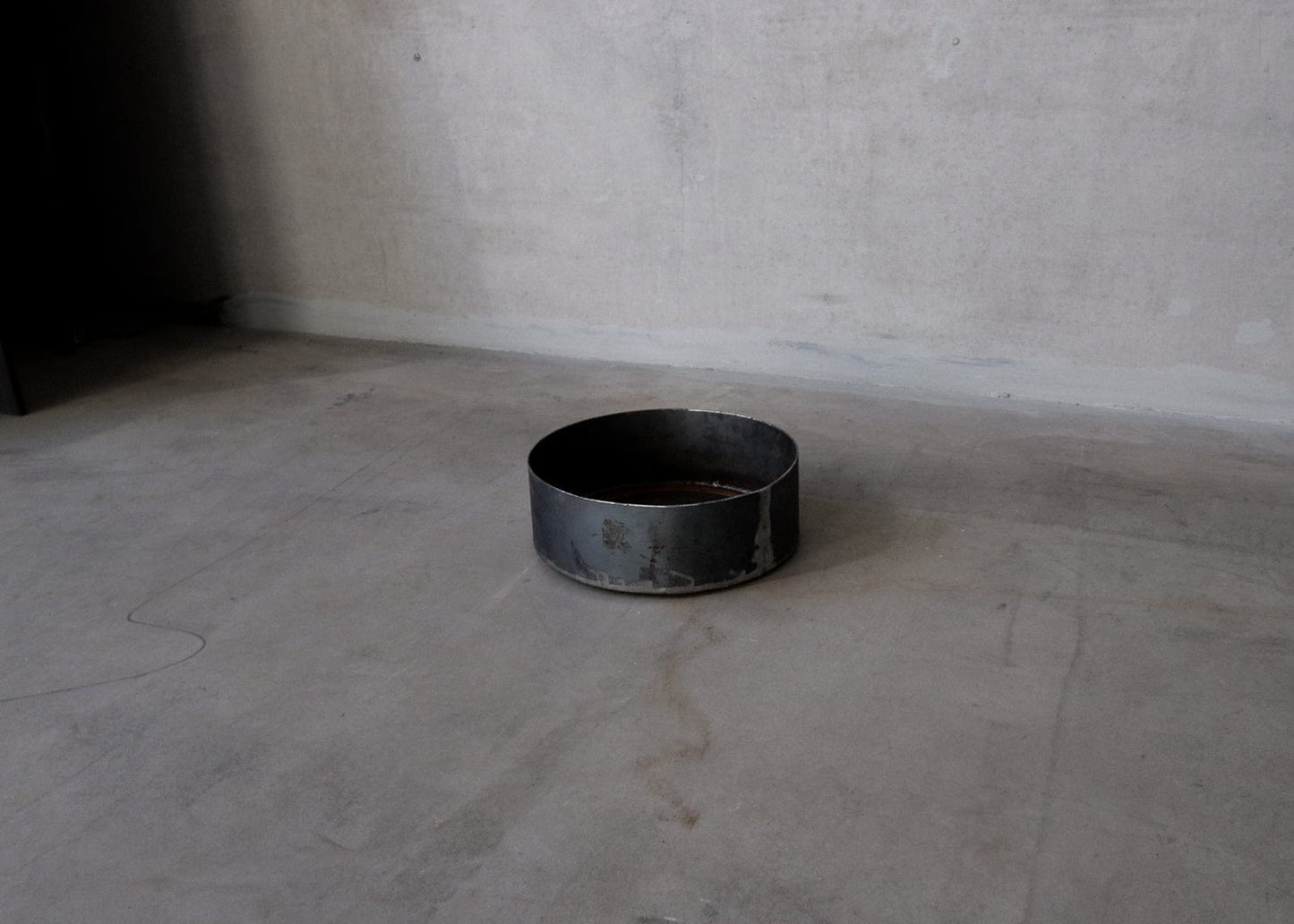 Unik By Hand Krukor Rund stålkruka – låg planteringsmodell