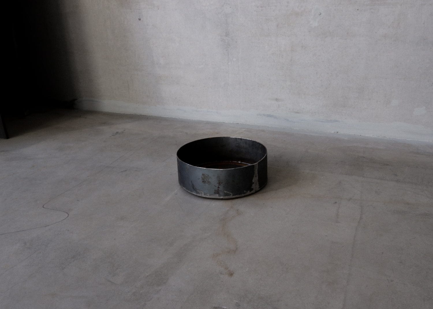 Unik By Hand Krukor Rund stålkruka – låg planteringsmodell