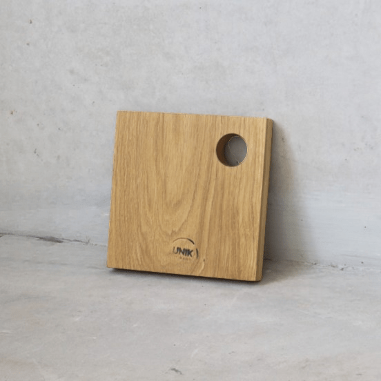 Unik By Hand Köksredskap Skärbräda i ek – 15 cm kvadratisk