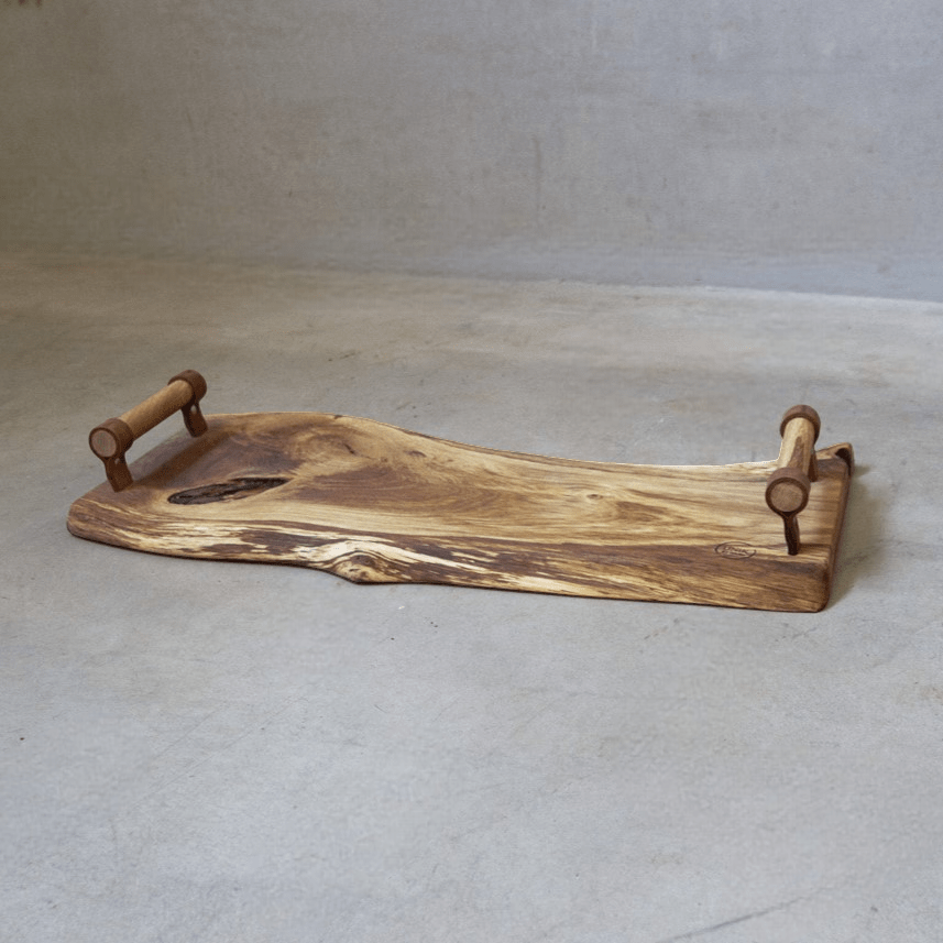 Unik By Hand Skärbrädor Skärbräda i ek med läderhanddag - 60 cm