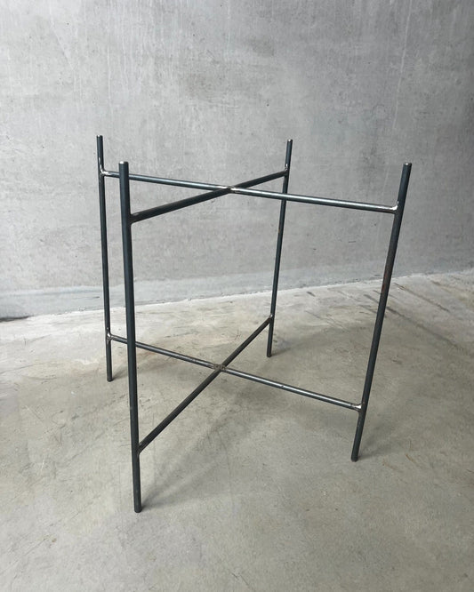 Stålstativ i tre storlekar