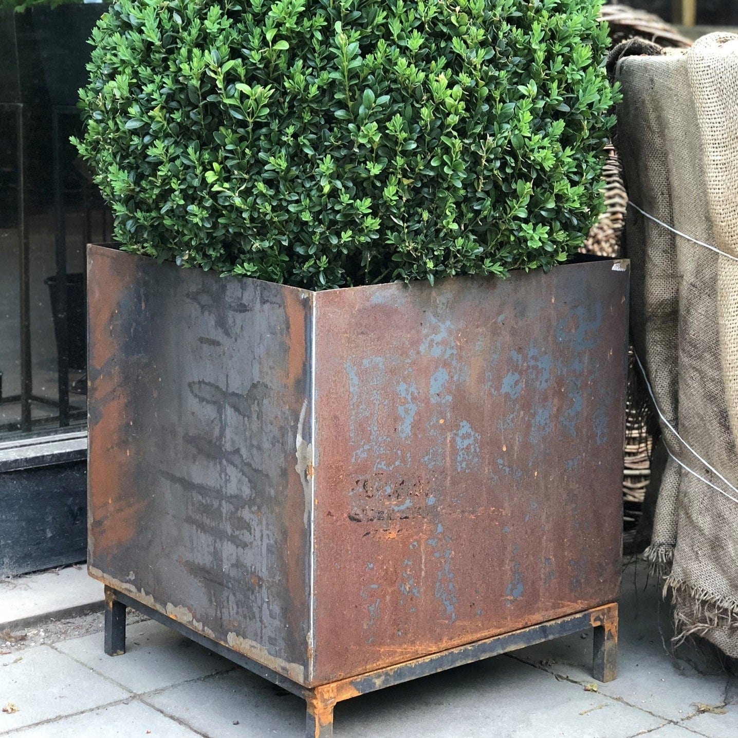 Unik By Hand Underreden Benstativ i stål