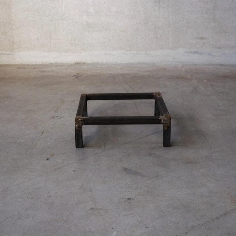 Unik By Hand Underreden 28cm28x28x8cm Benstativ i stål