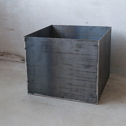 Unik By Hand Krukor 50x50x40cmH Kvadratisk stålkruka – Unik by Hand
