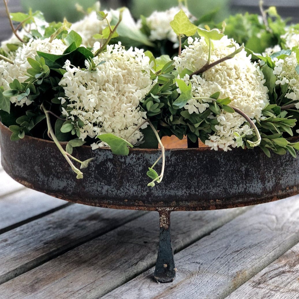 Unik By Hand Underreden Rund stålställning med smidda fötter