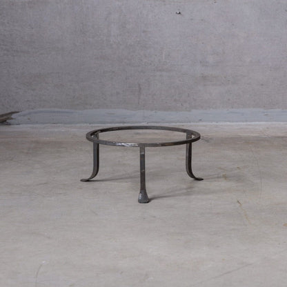 Unik by Hand Underreden 37 cm Runt underrede i stål- hög modell med smidda fötter