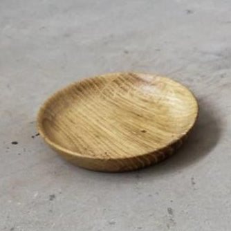 Unik By Hand Köksredskap Serveringstallrik i ek – 11 cm