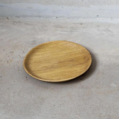 Unik By Hand Köksredskap Serveringstallrik i ek – 22 cm